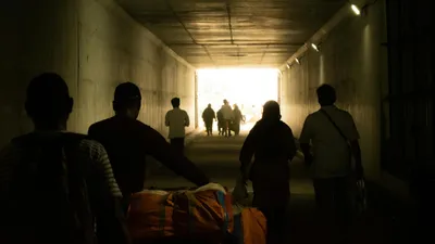 Мигранты, город, улицы, фото - Новости Zakon.kz от 12.08.2025 03:30