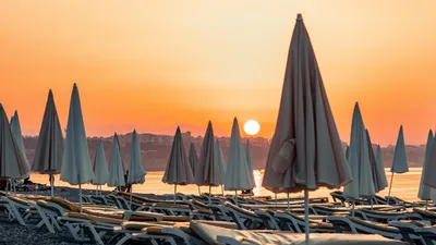 Зонтики, море, курорт, фото - Новости Zakon.kz от 12.08.2025 07:10