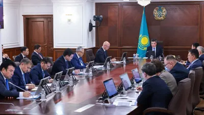 премьер Бектенов и члены правительства, фото - Новости Zakon.kz от 12.08.2025 16:07