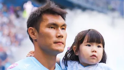 Бублик открыл матч, где участвовал Нуралы Алип, фото - Новости Zakon.kz от 13.08.2025 00:22