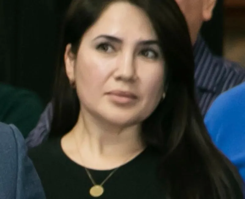 Студент мастурбация жасайды Сексуалдық құлдық порно көру