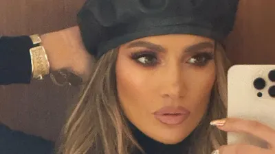 Дженнифер Лопес, подарок, украшения, Казахстан, фото - Новости Zakon.kz от 12.08.2025 19:44