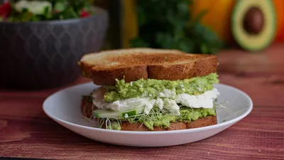 чиновника уволили в США из-за сэндвича, фото - Новости Zakon.kz от 14.08.2025 23:40