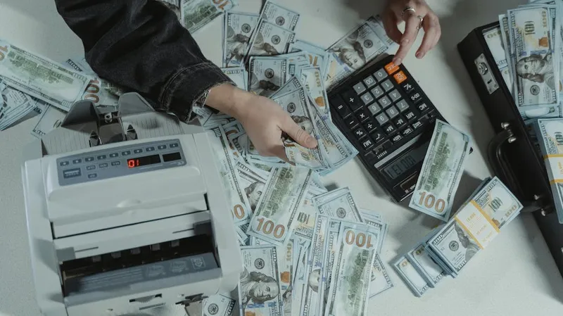 Курсы валют в обменниках Астаны и Алматы на 14 августа