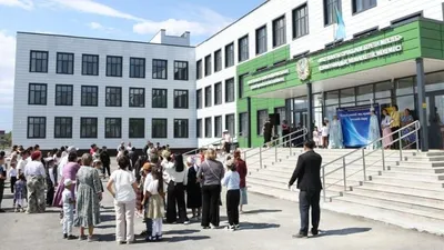 люди, здание, фото - Новости Zakon.kz от 14.08.2025 17:41