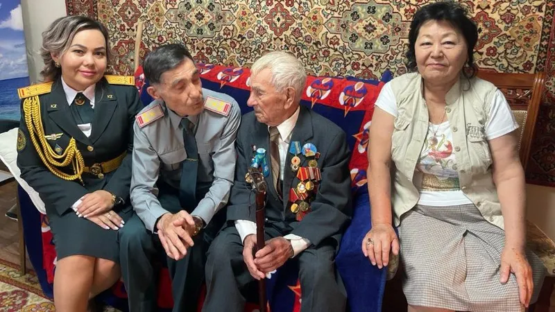 В Алматы отметили 100-летие ветерана Великой Отечественной войны Владимира Белозерова