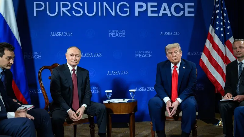 Переговоры Путина и Трампа в узком составе завершились