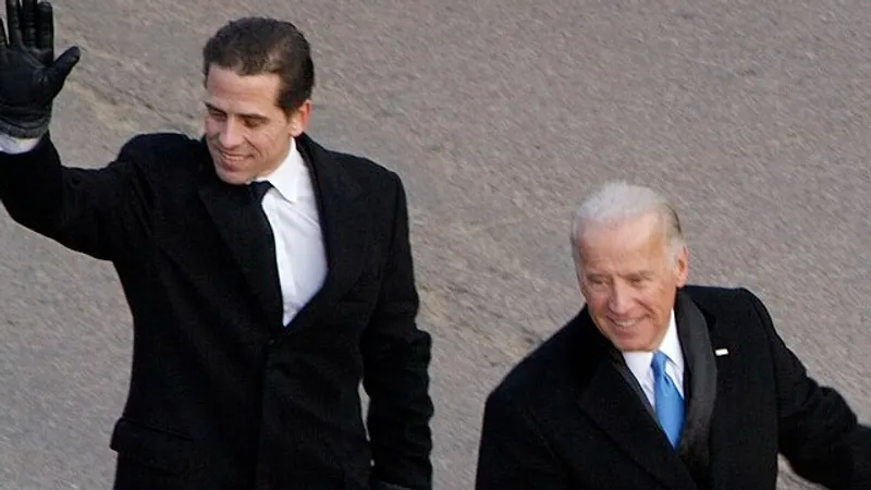 Сын Байдена отказался извиняться перед Меланией Трамп