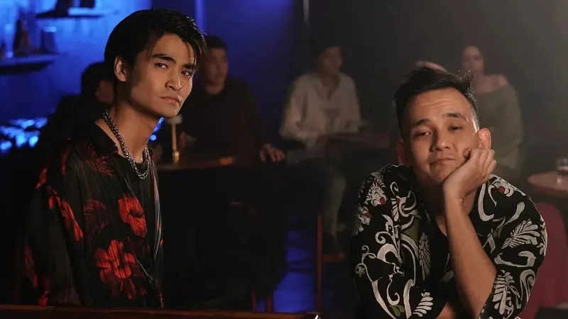 Али Окапов сделал необычный подарок Мади Рымбаеву