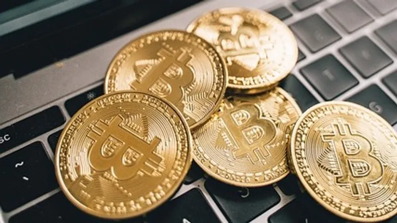 Туристам в Таиланде разрешили менять криптовалюту на баты