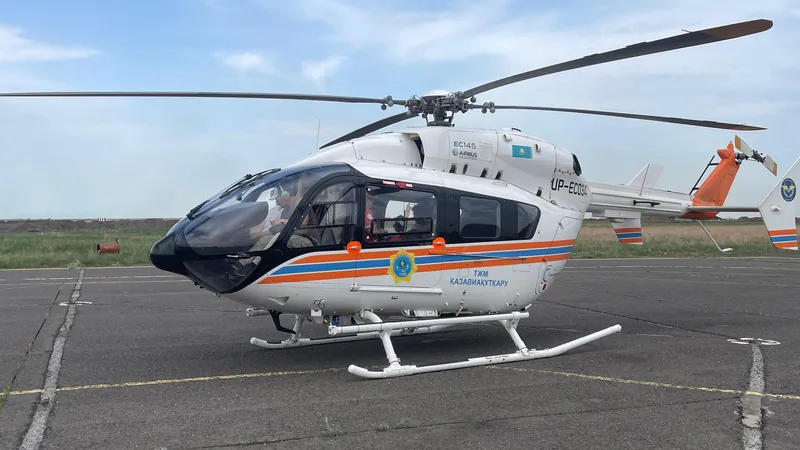 19-летнюю девушку экстренно доставили вертолетом из Экибастуза в Павлодар
