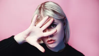 Девушка, поза, фото - Новости Zakon.kz от 18.08.2025 05:30