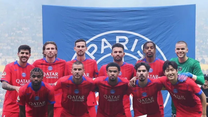 Лучший клуб Европы с победы начал Лигу 1 с дебютом Забарного