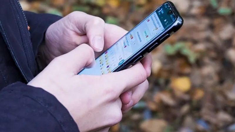 О мошенниках в WhatsApp предупредили казахстанцев