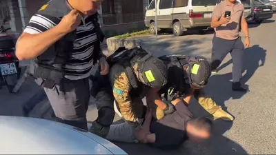 задержание пособника мошенников в Алматы, фото - Новости Zakon.kz от 20.08.2025 13:00