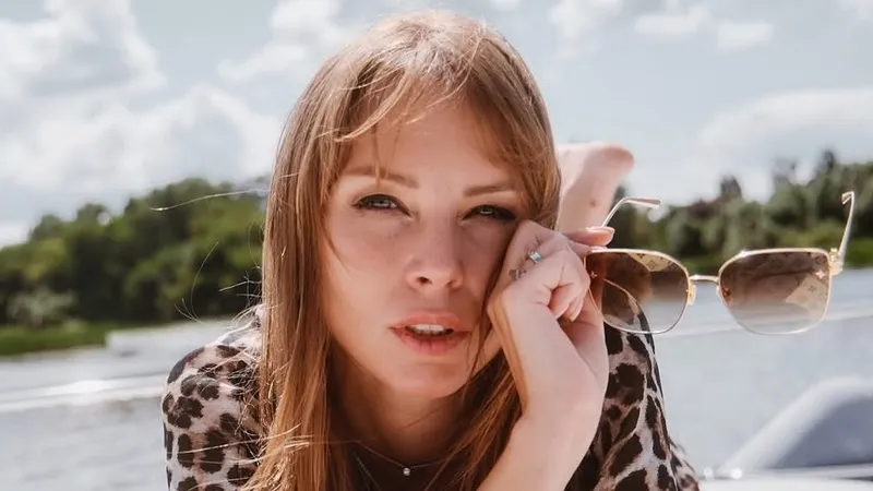 Полина Диброва прокомментировала развод