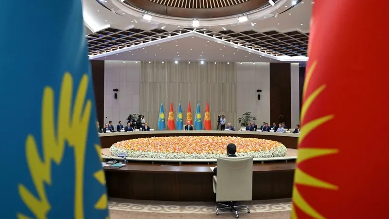 Какие заявления сделали Токаев и Жапаров на заседании Высшего межгосударственного совета РК и КР