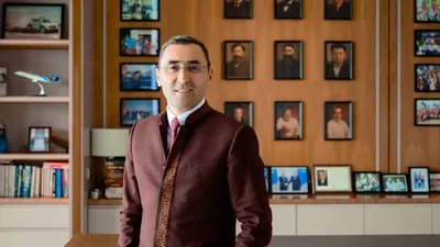 Президент Узбекистана наградил Айдына Рахимбаева орденом "Дўстлик", фото - Новости Zakon.kz от 22.08.2025 13:06