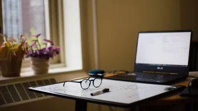 учитель совращал малолетних девочек в Латвии, фото - Новости Zakon.kz от 22.08.2025 19:29