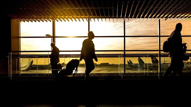 Пассажирка с младенцем перепугала 200 человек и отменила авиарейс из Актау