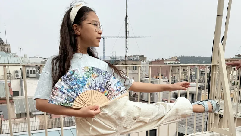 Дочь Динары Сатжан устроила шоу и выиграла миллион тенге на празднике Алагузовых