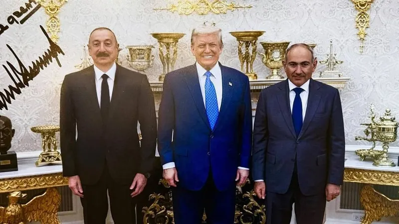 Ильхам Алиев поблагодарил Трампа за фотографии