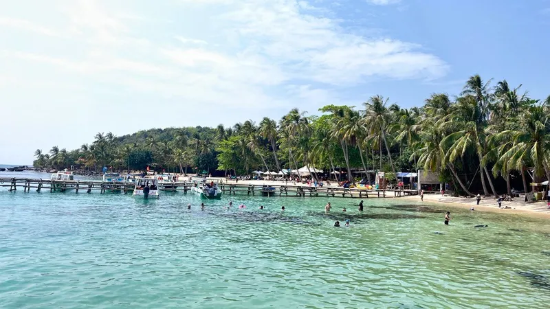 Мощный тайфун "Кадзики" приближается к Вьетнаму: МИД сообщил о ситуации с казахстанцами