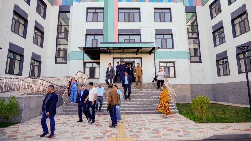 Үлкен жопа әдемі қызбен жыныстық қатынасты қараңыз