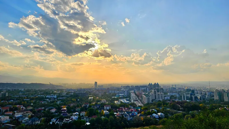 Акимат Алматы зарезервировал земельные участки для развития города