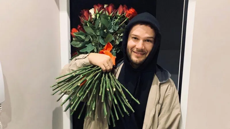 "Ждал этого всю жизнь!": отмена концерта Макса Коржа в Алматы вызвала бурю гнева в Сети