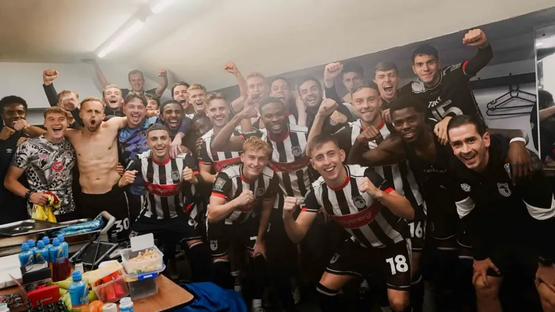 Клуб английского четвертого дивизиона шокировал "МЮ" на старте Кубка лиг