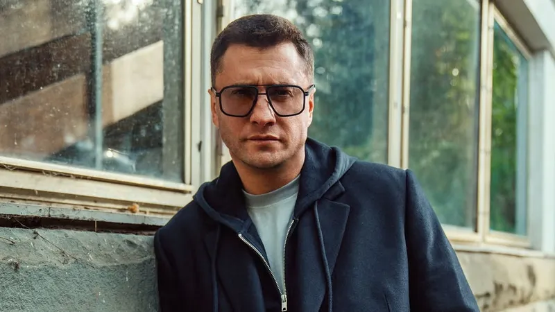 Павел Прилучный поздравил бывшую жену со свадьбой