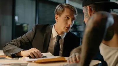 Люди, общение, офис, фото - Новости Zakon.kz от 28.08.2025 08:15