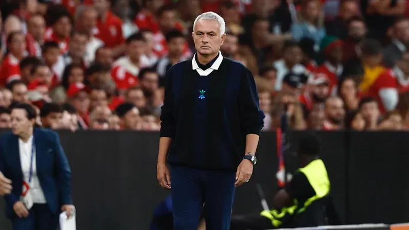 "Фенербахче" уволил Моуринью из-за провала в Лиге чемпионов УЕФА