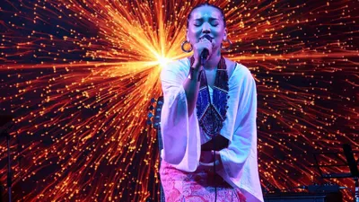 Макпал Исабекова, встреча, Доминик Джокер, Бишкек, фото - Новости Zakon.kz от 29.08.2025 11:26