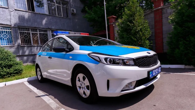 Полицейские помогли иностранцу, который потерял документы в Шымкенте