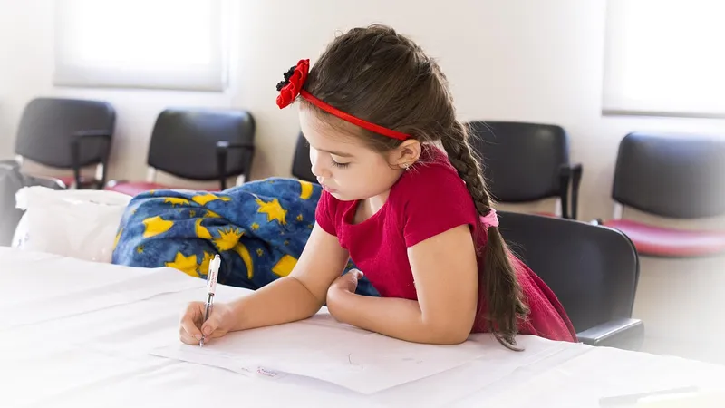 Ученые рассказали, стоит ли делать уроки вместе с ребенком