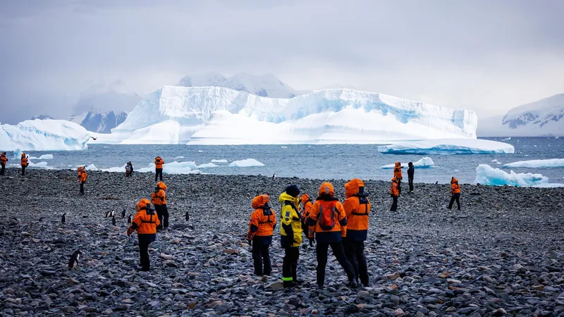 Сексуализированные домогательства в Антарктиде назвали проблемой для полетов на Луну и Марс