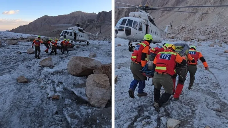Инструктор получил травму: шестерых туристов эвакуировали с пика Сатпаева на вертолете