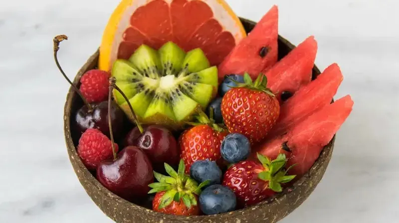 Можно ли "наесть" запас витаминов за лето