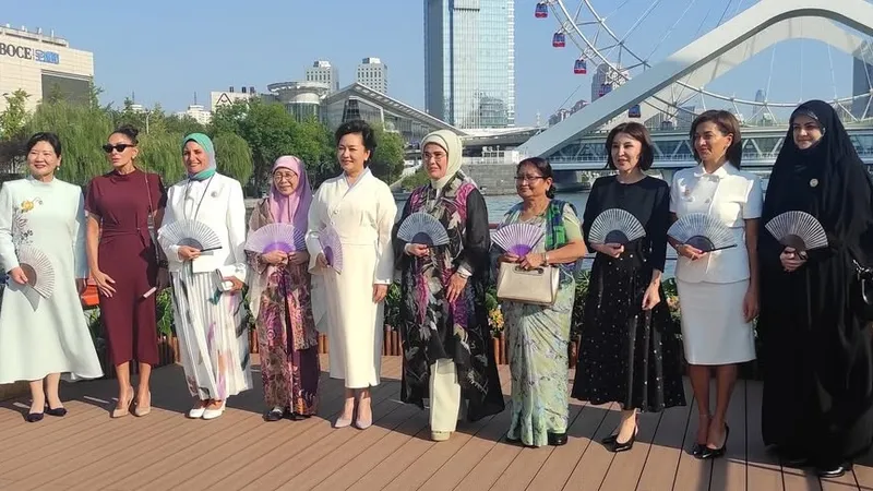 Как первые леди Азербайджана, Армении, Турции проводят время в Китае