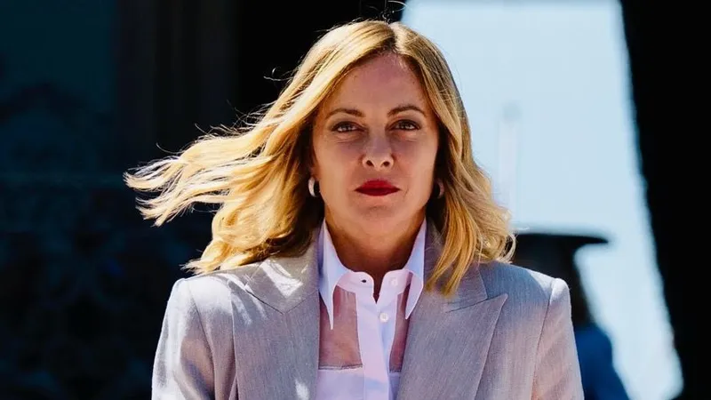 Джорджа Мелони прокомментировала скандал с пикантными фотографиями