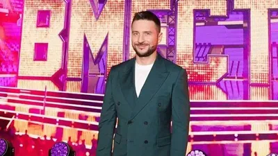 Сергей Лазарев отвел детей в школу, фото - Новости Zakon.kz от 02.09.2025 05:30