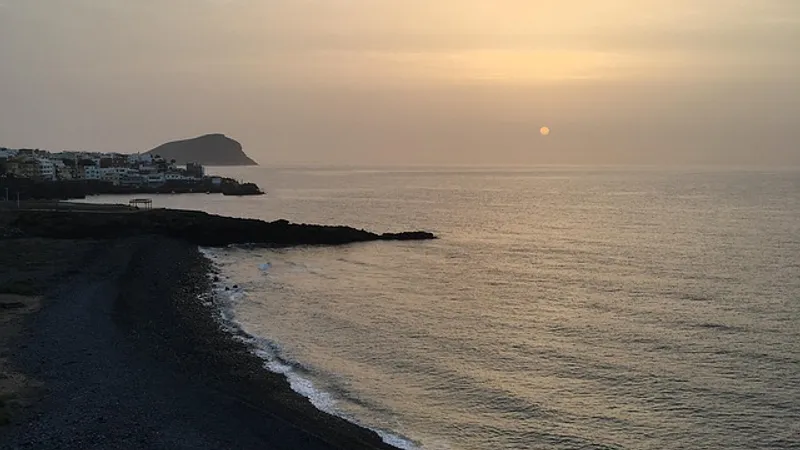 Около 70 человек обвинили в колдовстве и казнили на корабле по пути в Европу