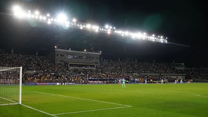 "Кайрат" примет "Реал": болельщиков просят быть осторожнее при покупке билетов