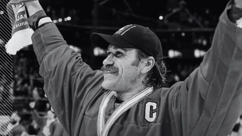 Трагически погиб легендарный литовский хоккеист Миндаугас Киерас