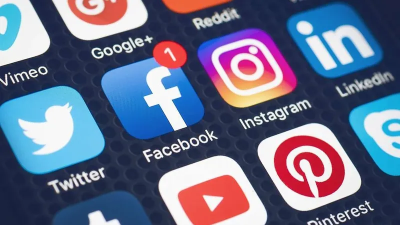 Знакомство в соцсетях обернулось для казахстанца похищением, лишением имущества и несколькими кредитами