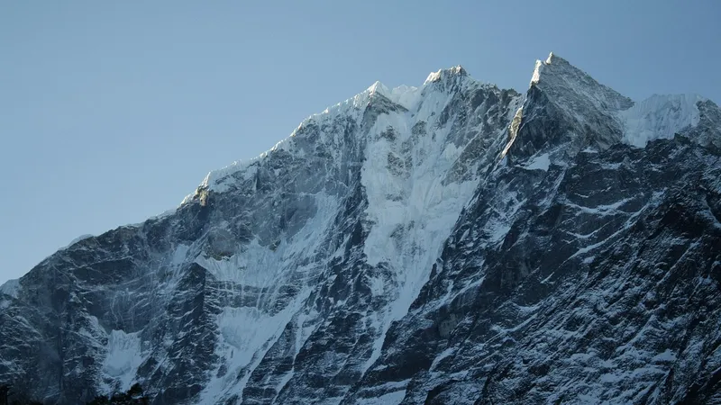 Российская альпинистка назвала главные "горы-убийцы" на планете