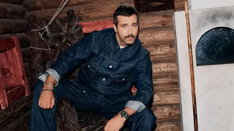 Иван Ургант показал семейное фото