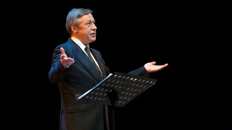 Михаил Ефремов после освобождения вернулся на сцену